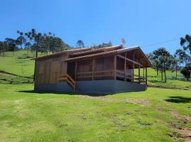 Casa de campo com deck e vista para as montanhas, hotel v mestu São Joaquim