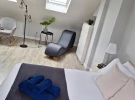 NEW 2 bedrooms with private ensuite bathrooms near Heathrow