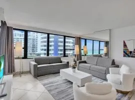 Resort beach condo w beach service 601