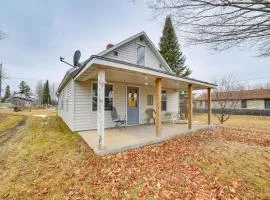 Peaceful Channing Retreat 3 Mi to Lake Access!