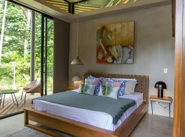 Caribbean Courtyard Villa para 6 personas, hotel in Punta Uva