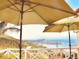 Northside Studio Vacation Rental, hotel v destinaci Nazareth