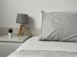 Espírito Azul Guest House - Rooms To Rent, 2 minutes walking from the beach, Marina and our Dive Center
