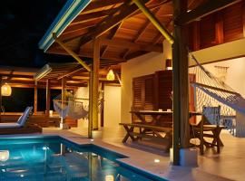 Villa Paraiso lujosa casa en la naturalez, hotel in Talamanca