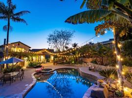 Resort style back yard heated pool and spa, hotel en Encinitas