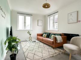 Luxury 2 Bedroom City Centre Apartment - Secure Parking - Amazing location!, hotel in Canterbury