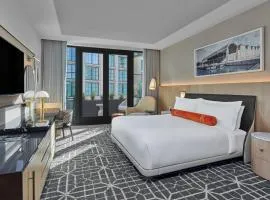 The Crescent Hotel, Fort Worth