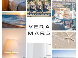 Apartamento ROSA del MAR Playas de Vera Andalucia Spain Cozy Penthouse In First Line Of Vera Beach Outdoor Swimming Pool Free Parking Very Fast Wifi, appartement à Vera
