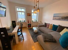 ZUR SCHLEUSE - Ferienwohnung bis 6 Personen mit gem Garten, ξενοδοχείο στο Ρόστοκ