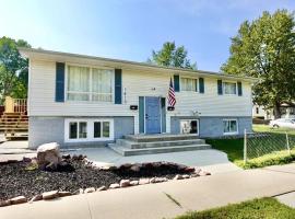 Nallo Stays Home Away From Home!, apartment in Sioux Falls