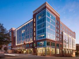 Residence Inn by Marriott Greenville Downtown, hotel em Greenville