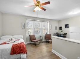 Cozy City View Apartment