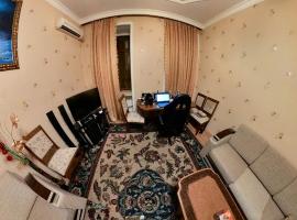 Fountain Square Apartment, homestay in Baku