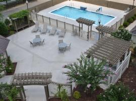 DoubleTree by Hilton Fayetteville, hotel near Fayetteville Regional (Grannis Field) - FAY, Fayetteville