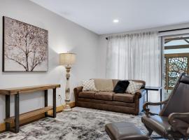 Magnolia Suite - Main Street Lodge in Berlin, chalet di Berlin