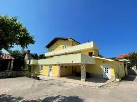 Apartments with parking space Polje, Krk - 18669