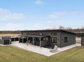 5 Bedroom Lovely Home In Hadsund