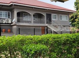 Casa Consuelo Guest House, guest house in Takoradi