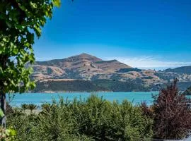Cliffside - Akaroa Holiday Home