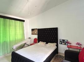 Mopearlz 4bedroom villa Nyali, atostogų namelis mieste Mombasa