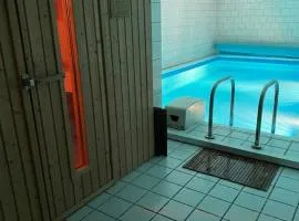 2 Zimmer Wohnung Pool u. Sauna Zugang möglich