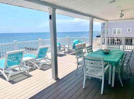 Cozy Beach - Direct Waterfront!, hotel di East Haven