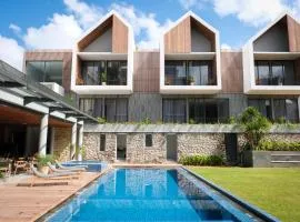 Facade Hotel by Azana