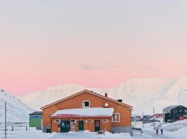 Coal Miners’ Cabins, farfuglaheimili í Longyearbær