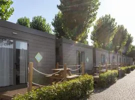 hu Venezia Camping in Town、マルゲーラの駐車場付きホテル