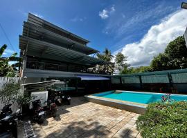 Lucky Tito Coron Dive Resort, hotel en Corón