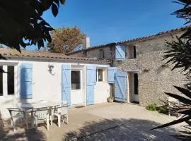 La Grange Bleue - Parking privé - A 2km de la mer