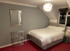 Room 5 - Chassagne Guest House – obiekt B&B w mieście Middlewich