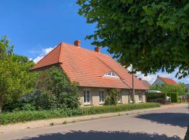 Ferienwohnungen Klein Kapelle, hotel in Gingst