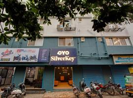 OYO SilverKey Near Arup Hospital Near Pune Airport, готель у місті Kharadi