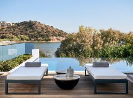 The Sand Villa: Ayos Nikolaos şehrinde bir otoparklı otel