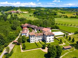 Villa Raggi, hotell med parkering i Castelletto d'Orba