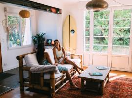 JOYU SURF SHACK, bed and breakfast en Bidart