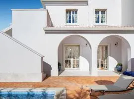Luxury Villa Claretta near Porec for 8 people with sea view & pet friendly