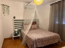 Refúgio dos Mauzinhos, cheap hotel in Ourondo