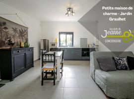 Petite Maison de Charme - Jardin - Graulhet, budget hotel sa Graulhet
