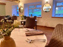 Penybont Restaurant + Inn, hotel v destinaci Carmarthen