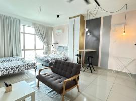 Palazio Serviced Apartment in Mount Austin near Aeon IKEA Toppen HSI, παραθεριστική κατοικία σε Johor Bahru