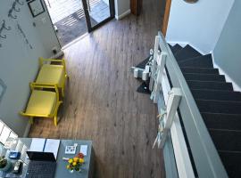 Atlantic Oasis Guest House, מלון בטייבלוויו