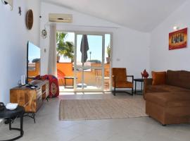 Kyaala Djadsal Moradias pool&sea