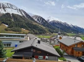 Charming Apartment Only 150 Meters from the Ski Lift, hotel di Munster