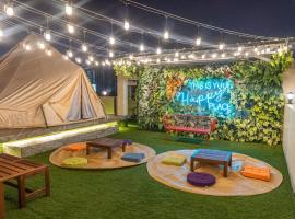 Maria Deck Urban Glamping, hotel a Manila