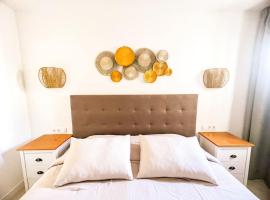 Stunning Bungalow, Pool, Terrace, Beach! SE12, bungalow em Adeje