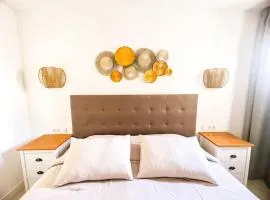 Stunning Bungalow, Pool, Terrace, Beach! SE12