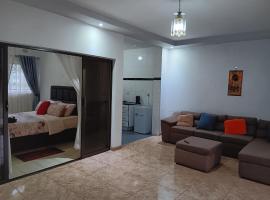 PaTerrace guest lodge, apartamento em Harare