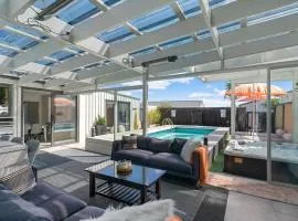 Sun Kissed Pool Villa - Mangawhai Holiday Home